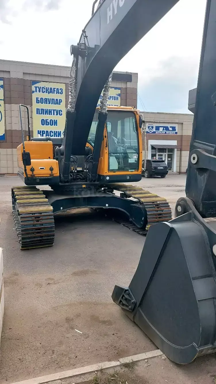 HYUNDAI R260LC-9S