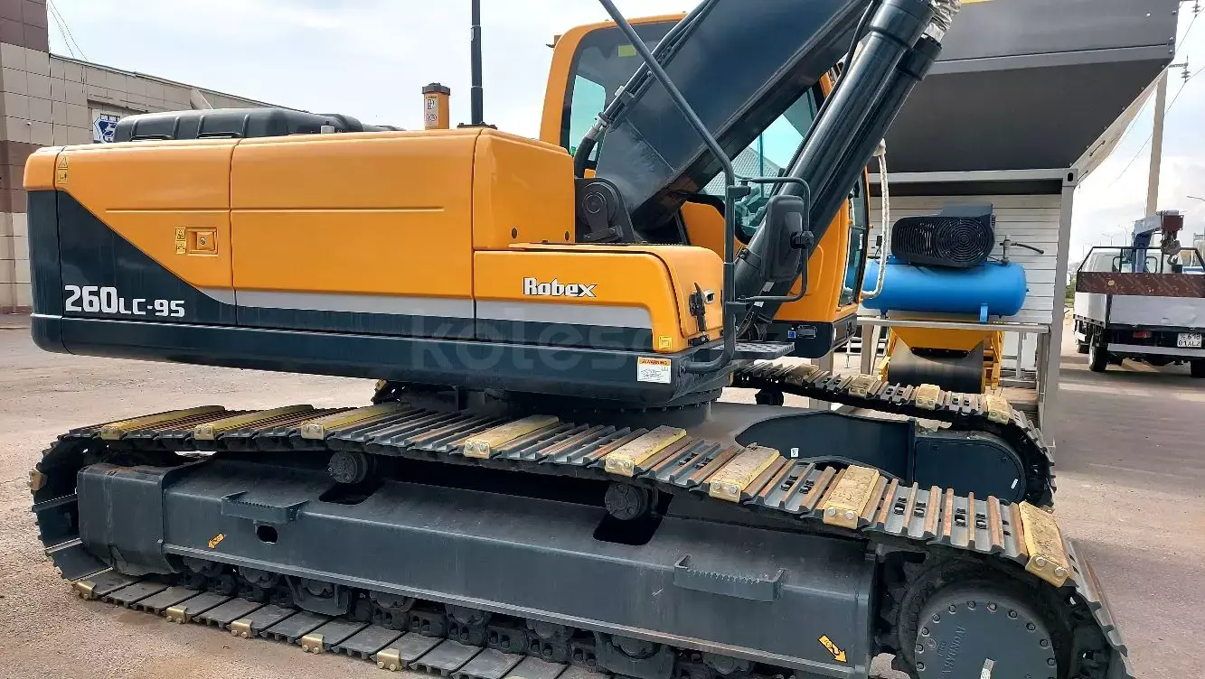 HYUNDAI R260LC-9S
