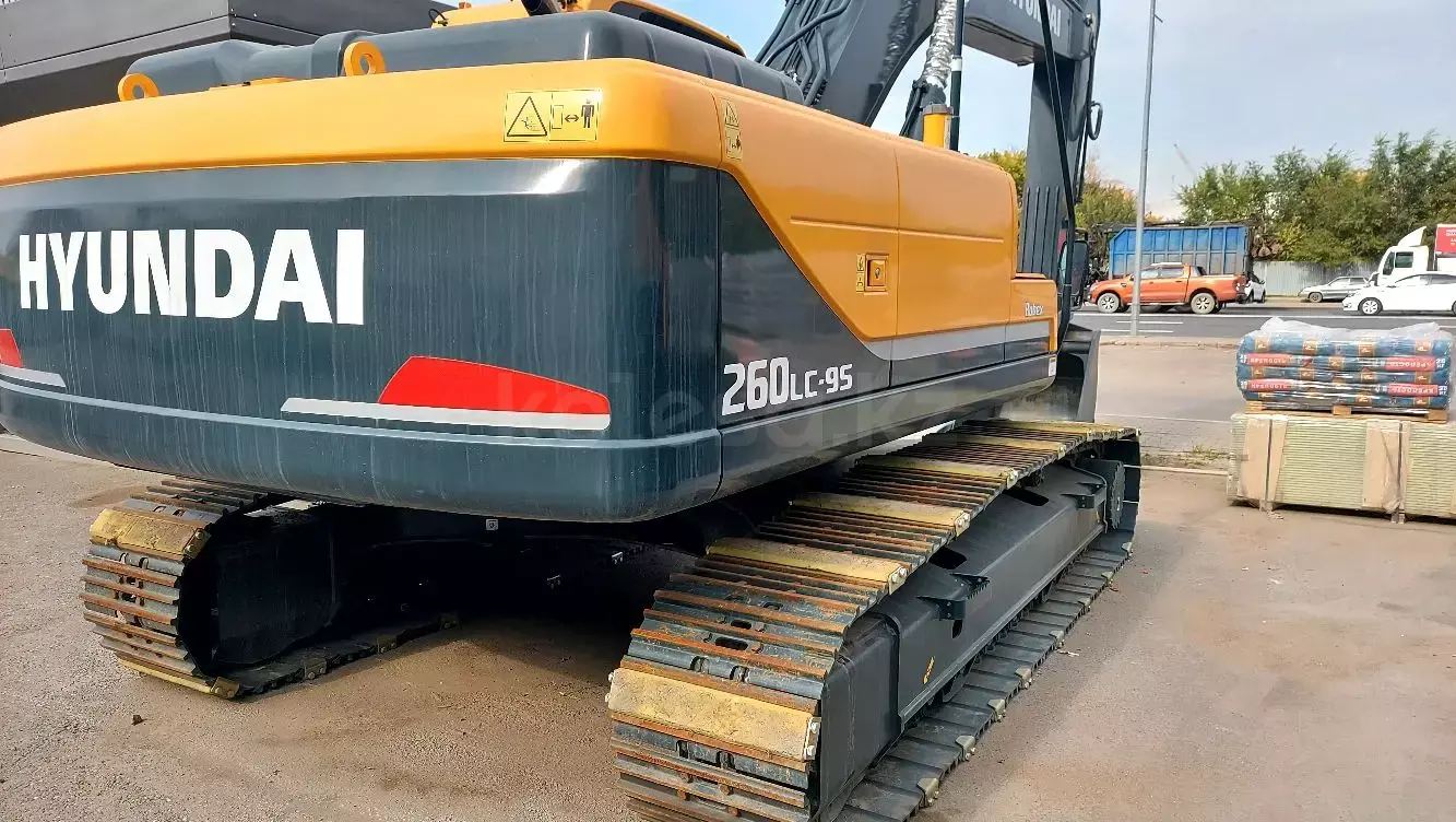 HYUNDAI R260LC-9S