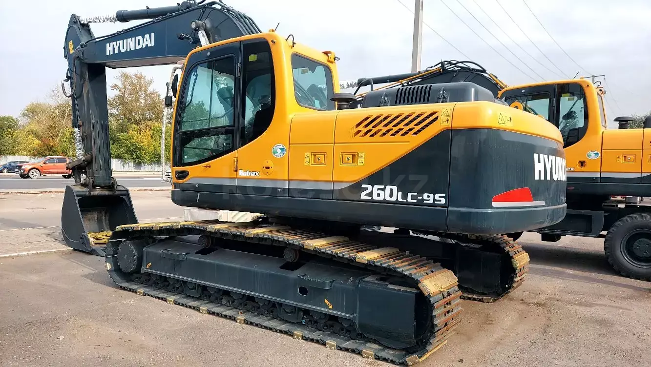 HYUNDAI R260LC-9S