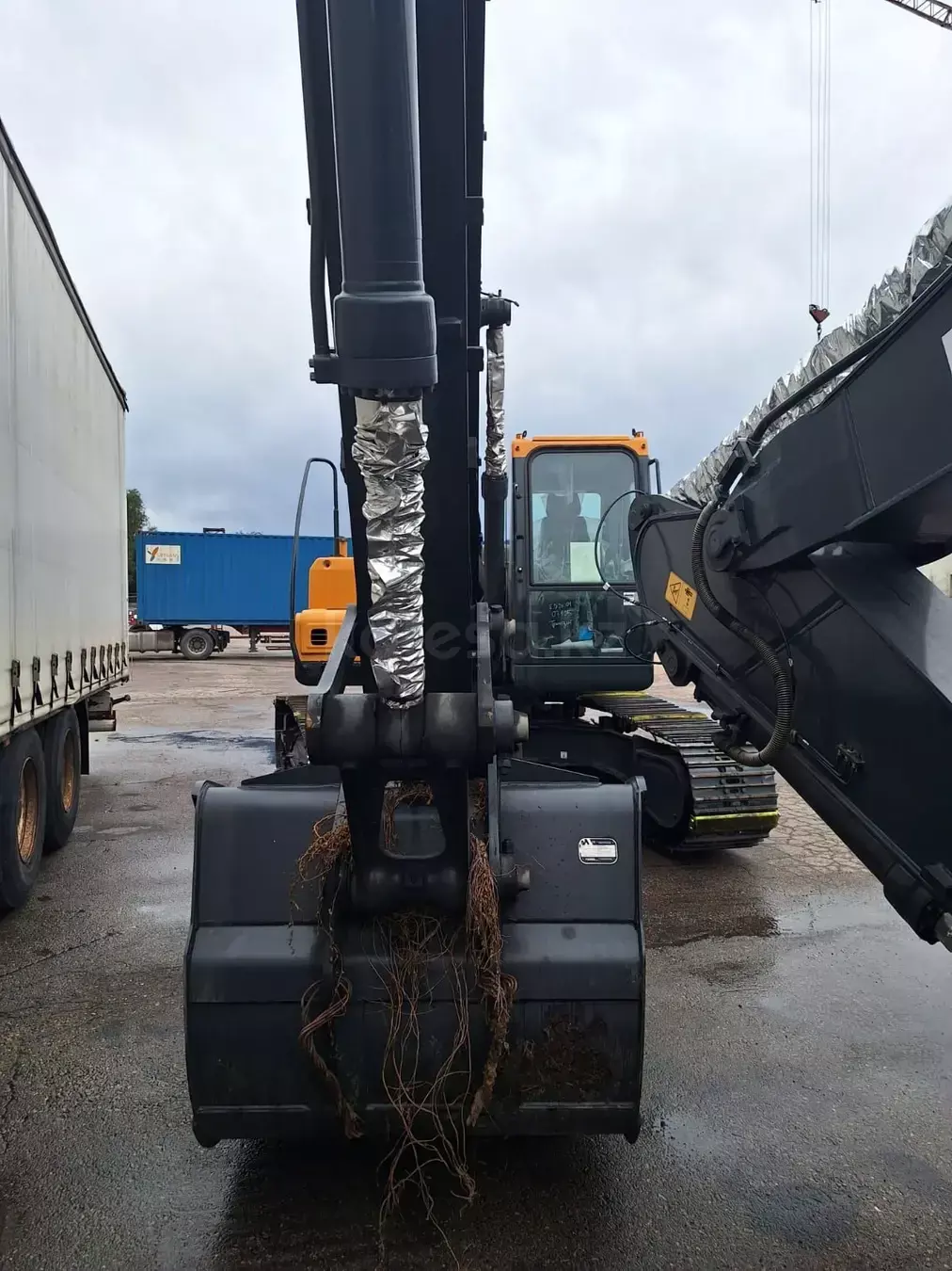 HYUNDAI HX220S