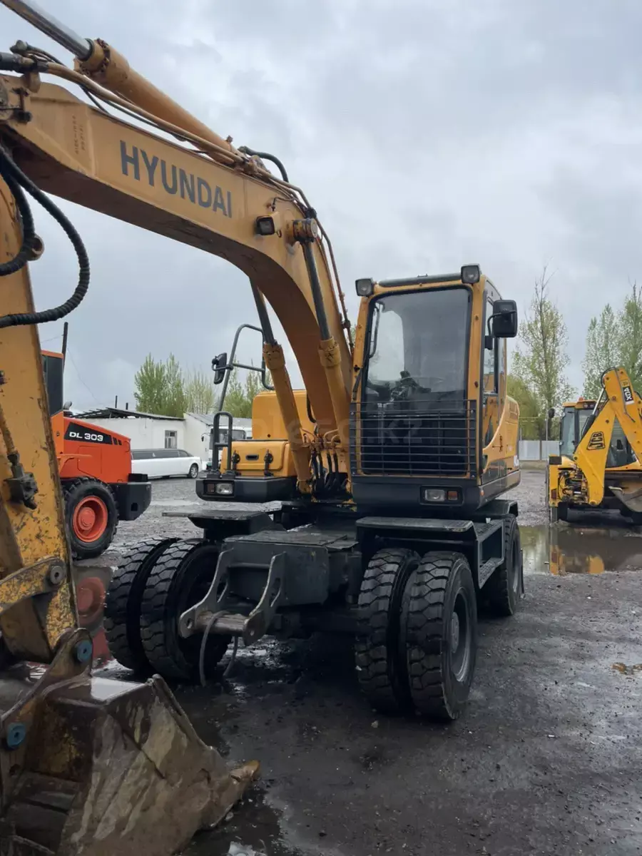 Hyundai R140W-7
