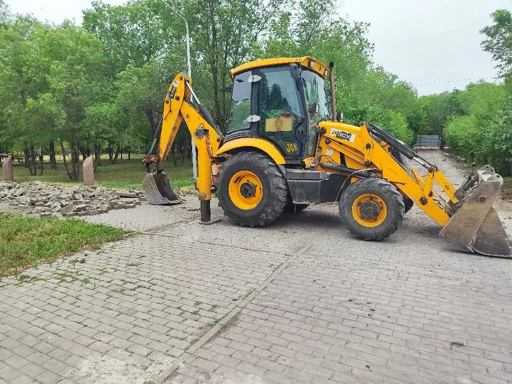 JCB