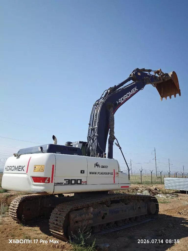 Hidromek HMK 300 LC-2, Гусеничные экскаваторы