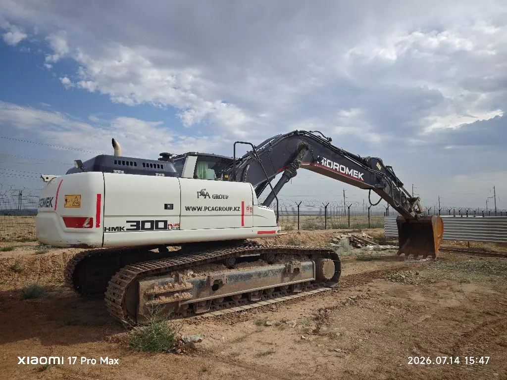 Hidromek HMK 300 LC-2, Гусеничные экскаваторы