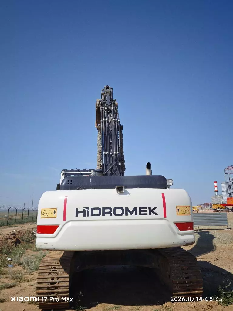 Hidromek HMK 300 LC-2, Гусеничные экскаваторы