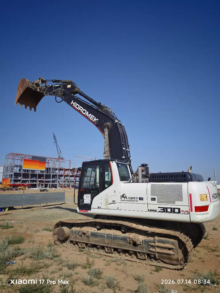 Hidromek HMK 300 LC-2, Гусеничные экскаваторы