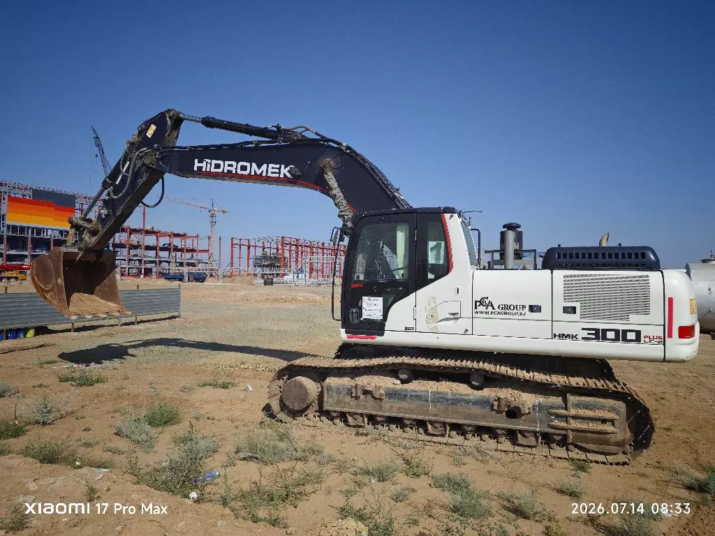 Hidromek HMK 300 LC-2, Гусеничные экскаваторы