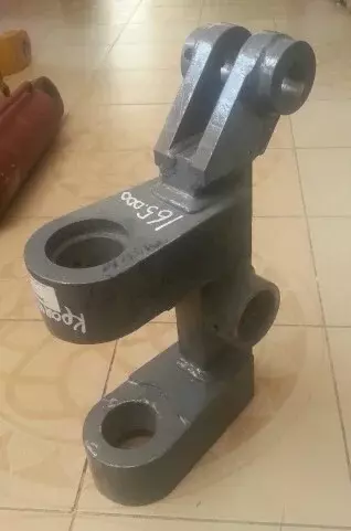 Цапфа (правая) на двух креплениях PY180G.17.3 на автогрейдер XCMG GR215, GR180