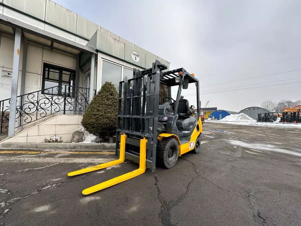 Komatsu FG18, Вилочные электропогрузчики