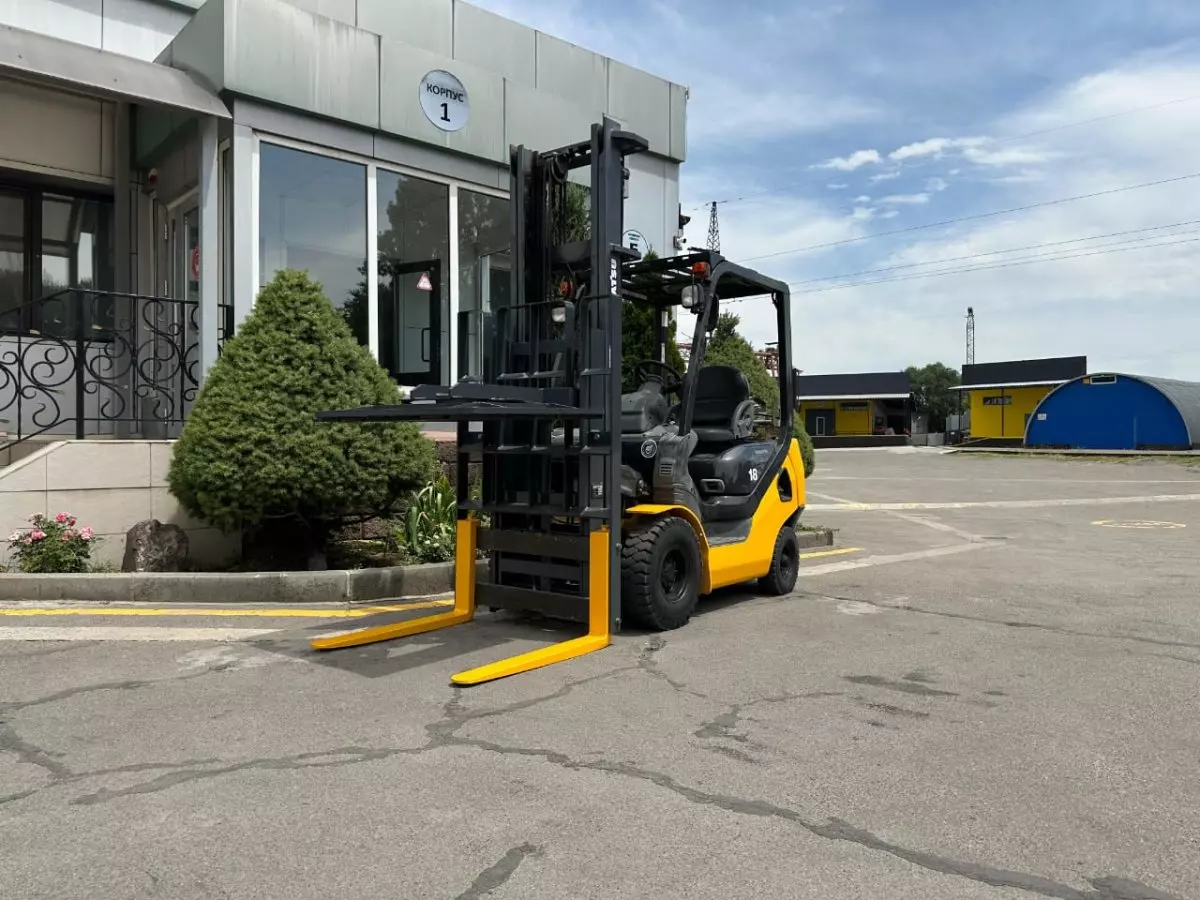 Komatsu FG18 10602, Вилочные электропогрузчики