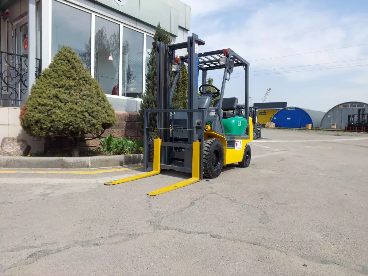 Komatsu FG15 8505, Вилочные электропогрузчики