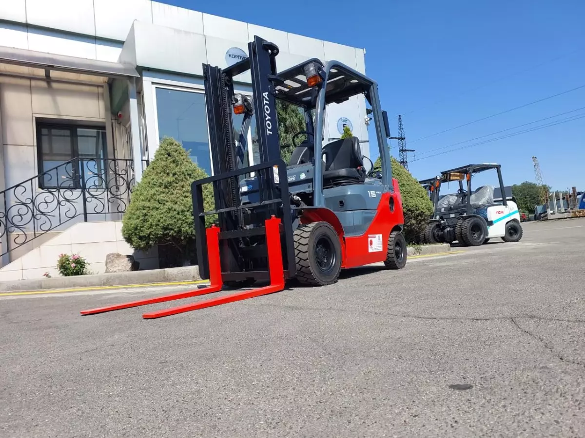 Toyota 8FG15 9008, Вилочные электропогрузчики