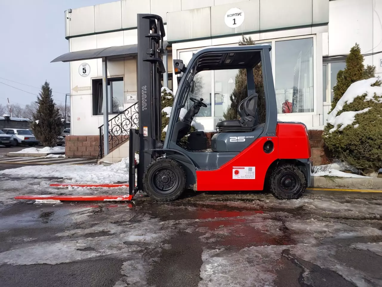 Toyota 8FG25 9911, Вилочные электропогрузчики
