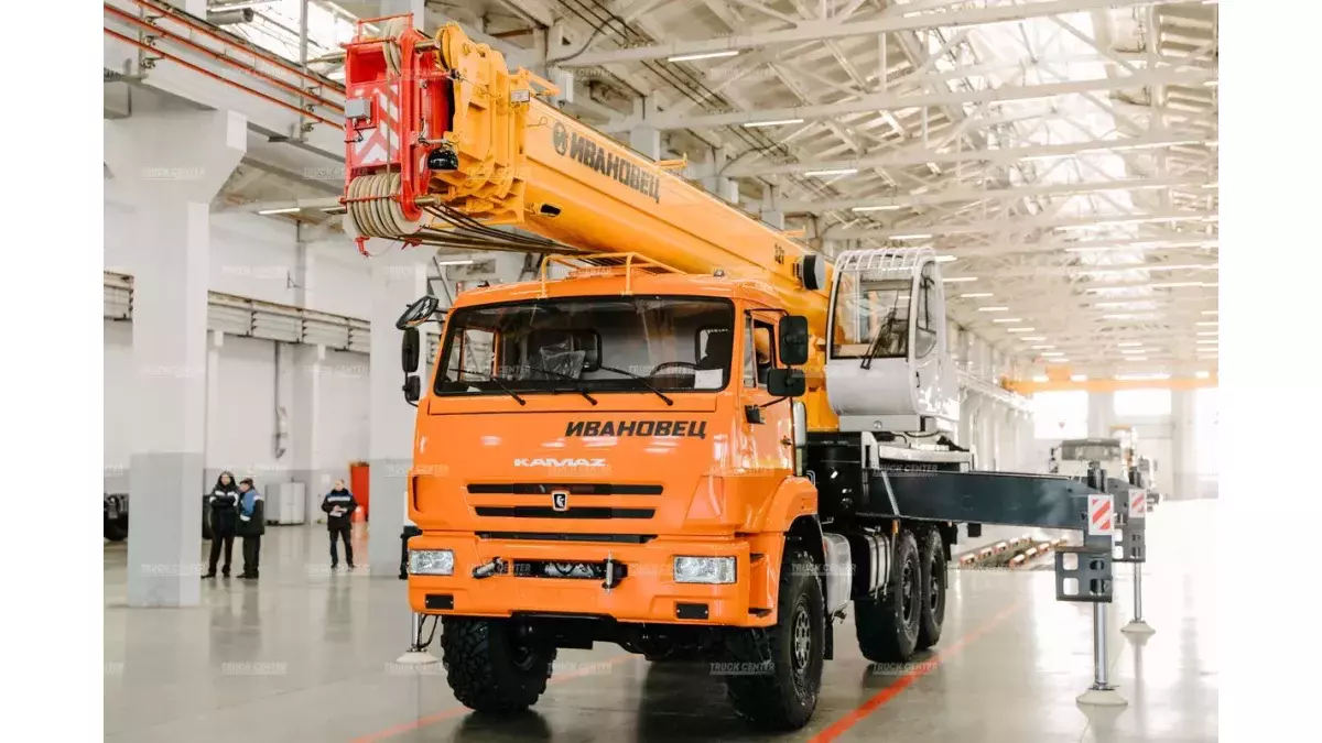 Ивановец КС-55717К-1, Автокраны