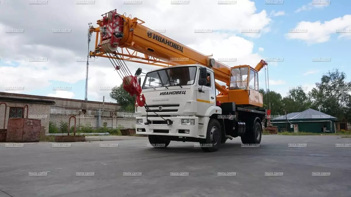 Ивановец КС-35714, Автокраны