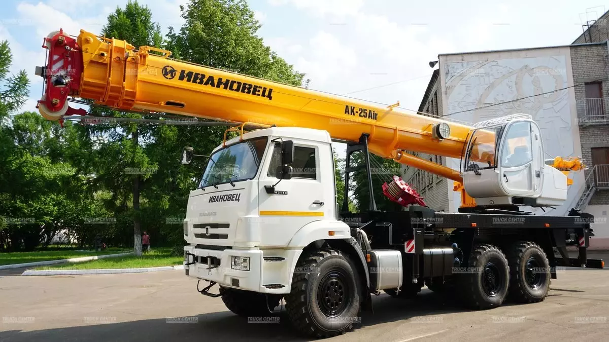 Ивановец КС-45717К-3Р, Автокраны