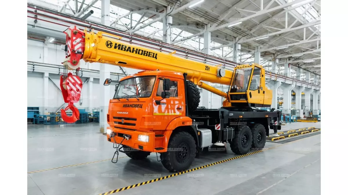 Ивановец КС-45717К-3Р, Автокраны