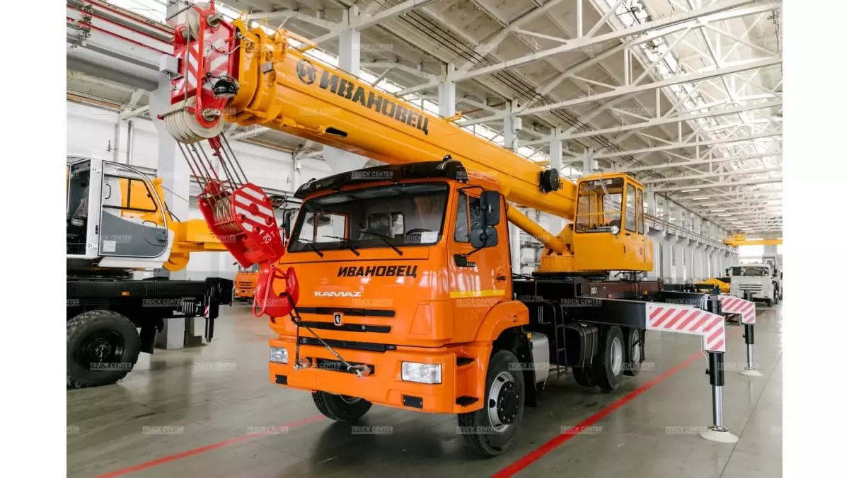 Ивановец КС-35714, Автокраны