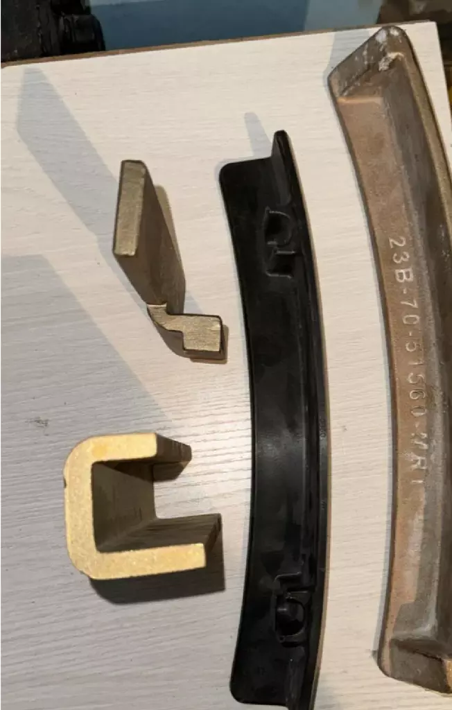 Сменная накладка STRIP CATERPILLAR  276-1318