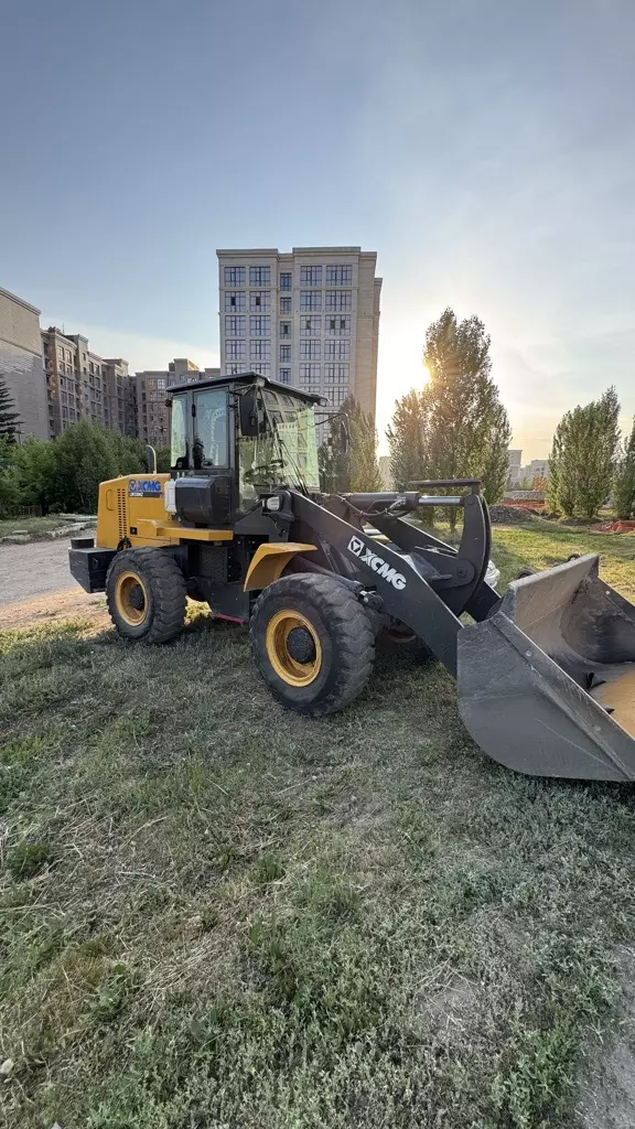 XCMG LW300K, Фронтальные погрузчики