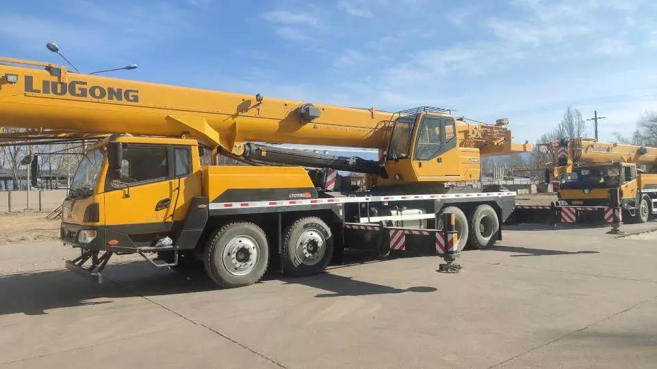LiuGong TC250T5, Автокраны