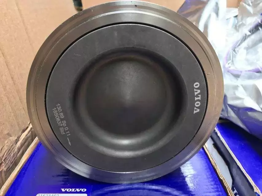 Поршневая группа Volvo D13 21523462 Код: 21523462