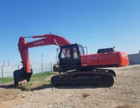 HITACHI