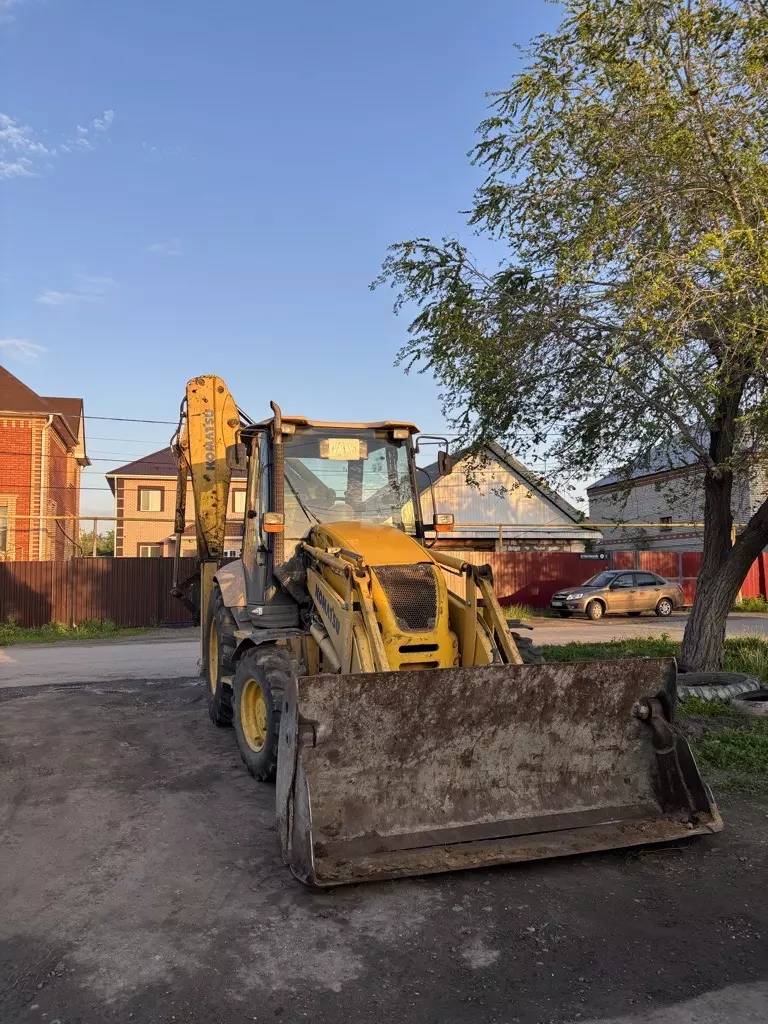 Komatsu WB93R, Экскаваторы-погрузчики