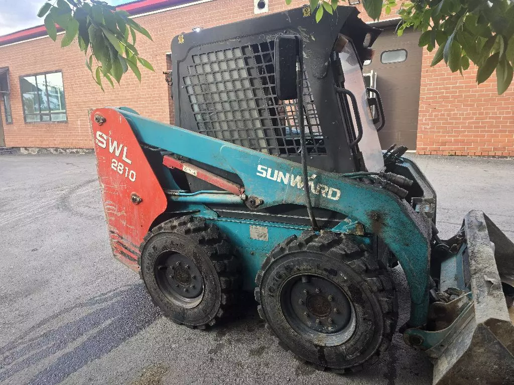 Sunward SWL2810, Мини-погрузчики