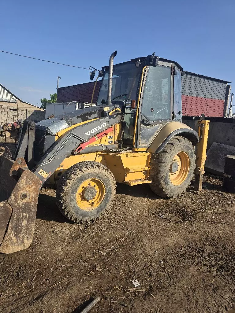 Volvo BL61B, Экскаваторы-погрузчики