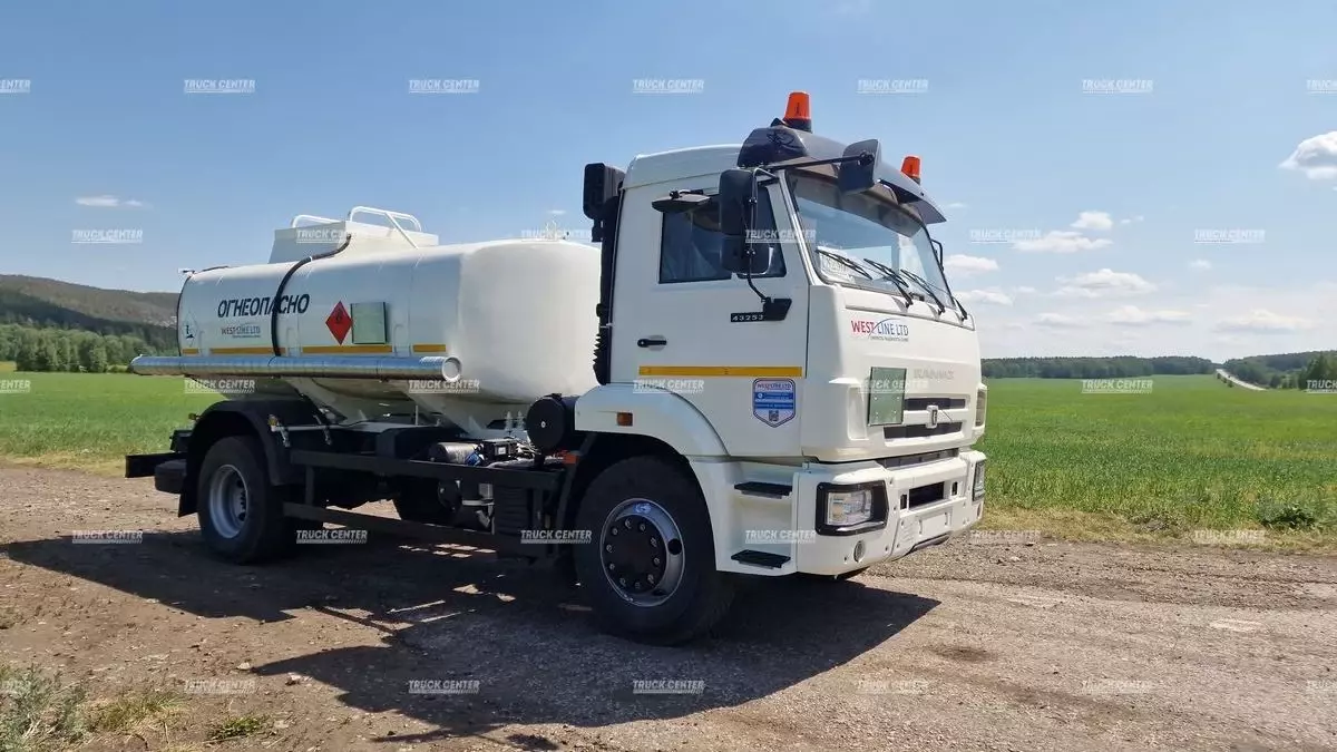 Камаз ВС-28К (шасси КАМАЗ-43253 4х2), Бензовозы