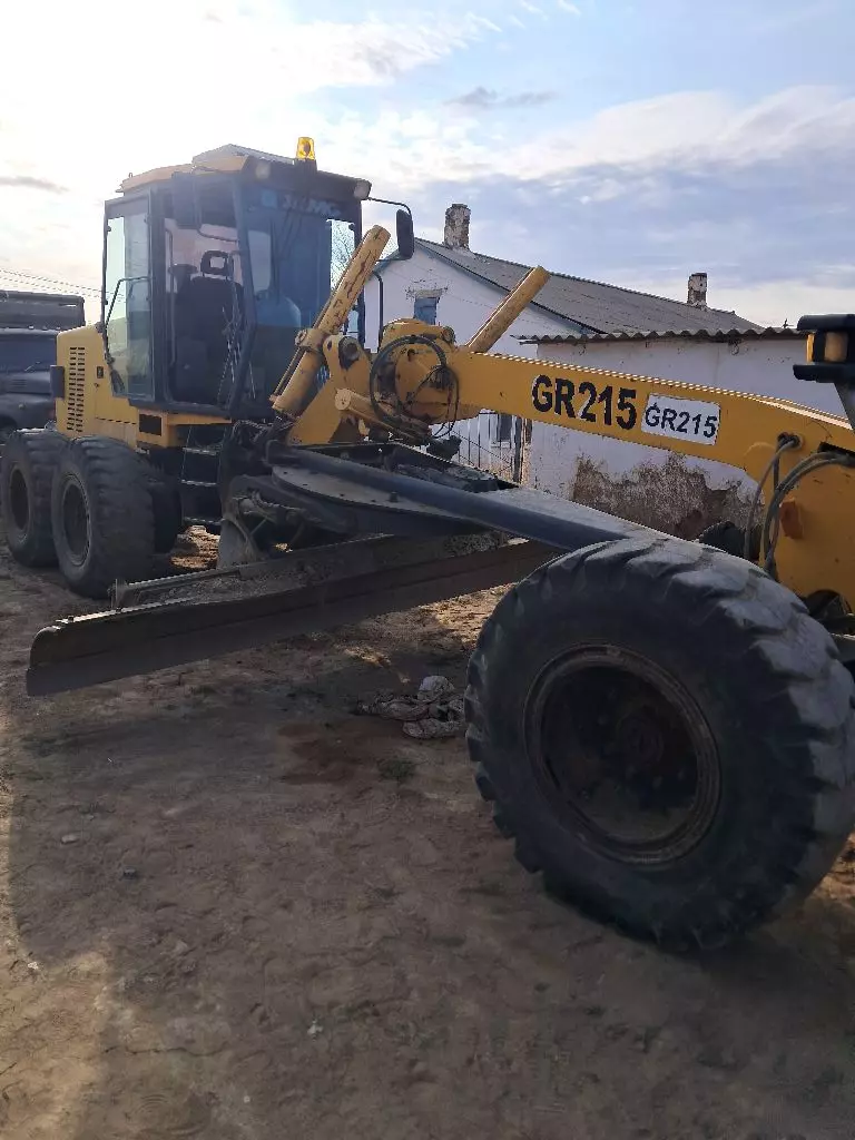 XCMG GR215, Грейдеры