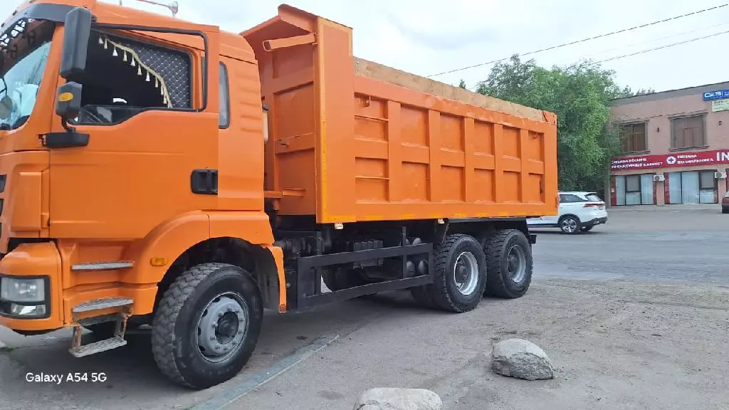 Shacman F3000 WP10, Самосвалы