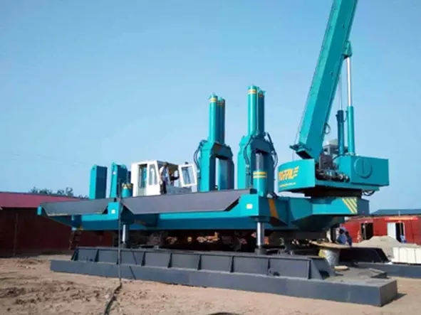 Sunward ZYJ460B, Сваебойные установки