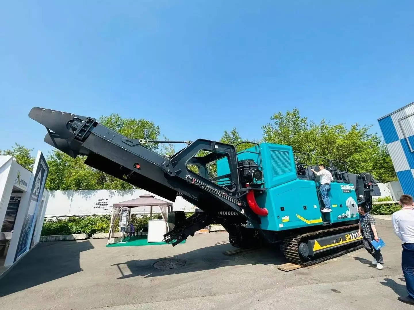 Sunward SP1213IE, Дробилки