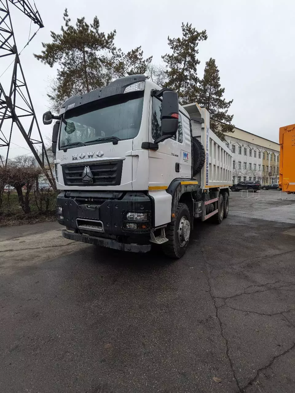 HOWO TX  ZZ3327S3847E, Самосвалы
