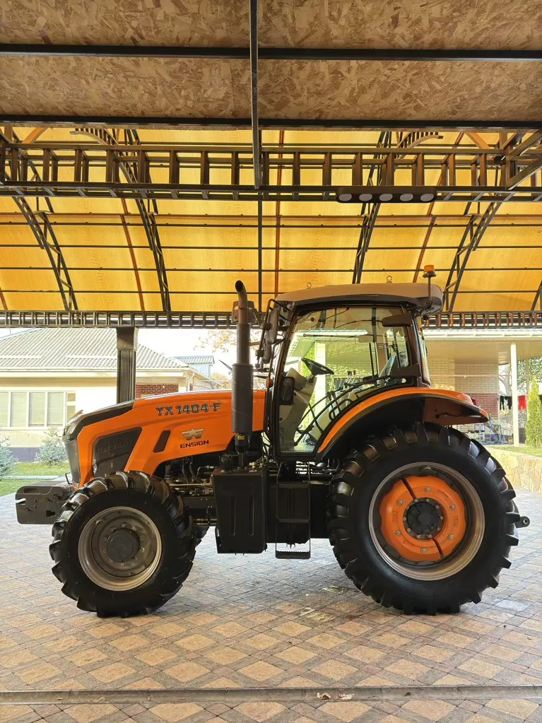 Ensign YX620, Тракторы