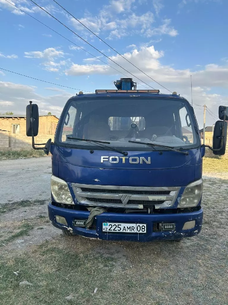 Foton BJ1049 SMJ5040, Краны-манипуляторы