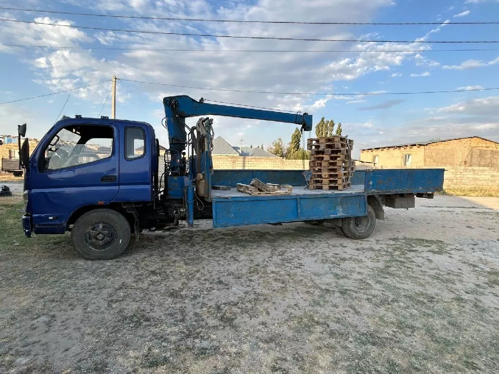 Foton BJ1049 SMJ5040, Краны-манипуляторы