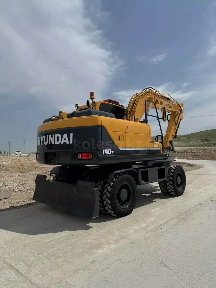 Hyundai R140W-7A