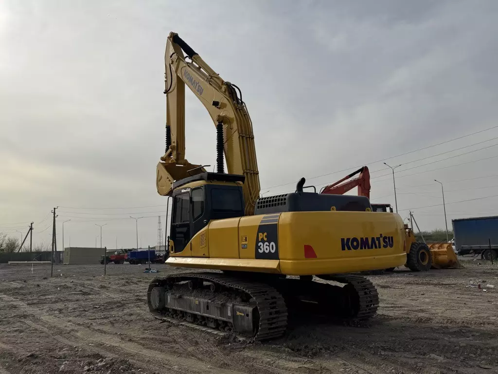 Komatsu PC360-7