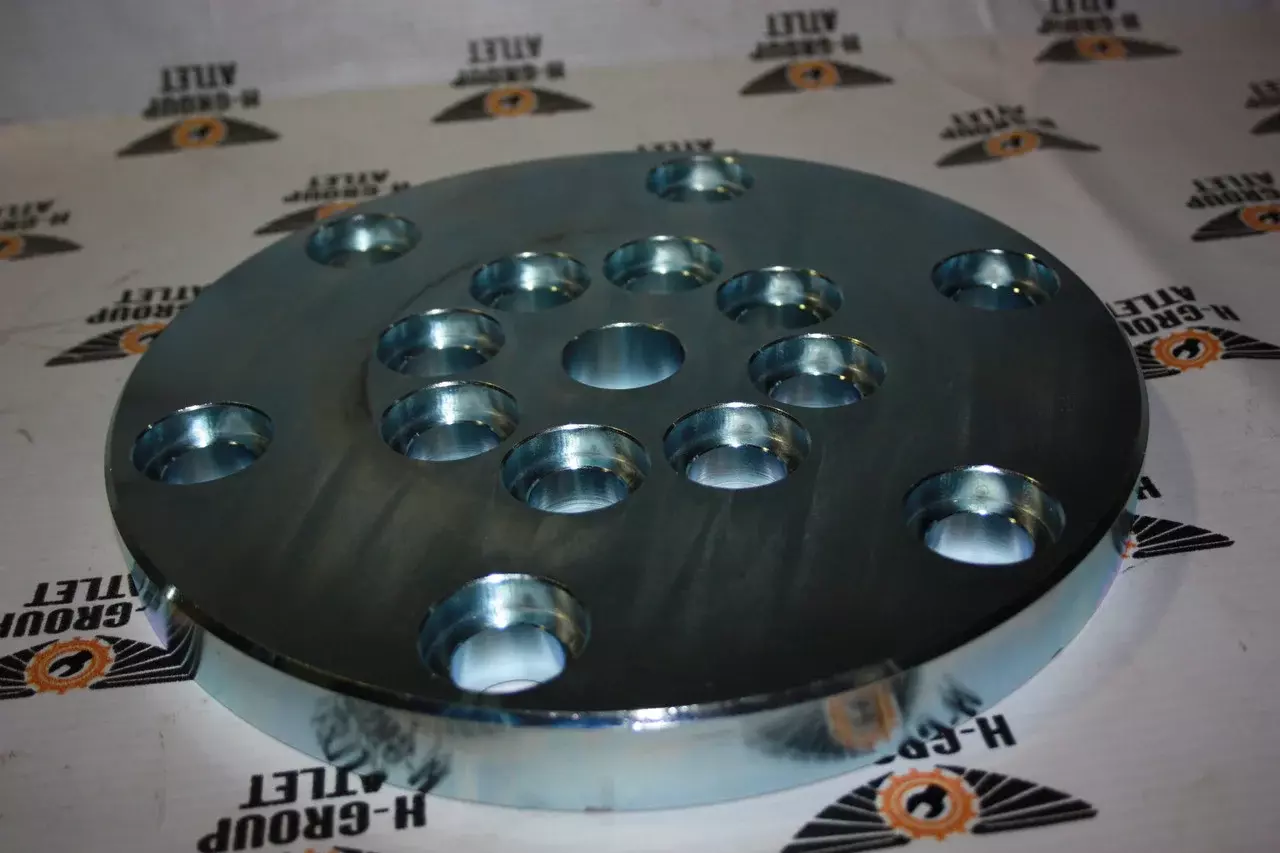 Фланец 7772347 (FLANGE 29602200) на технику Sandvik