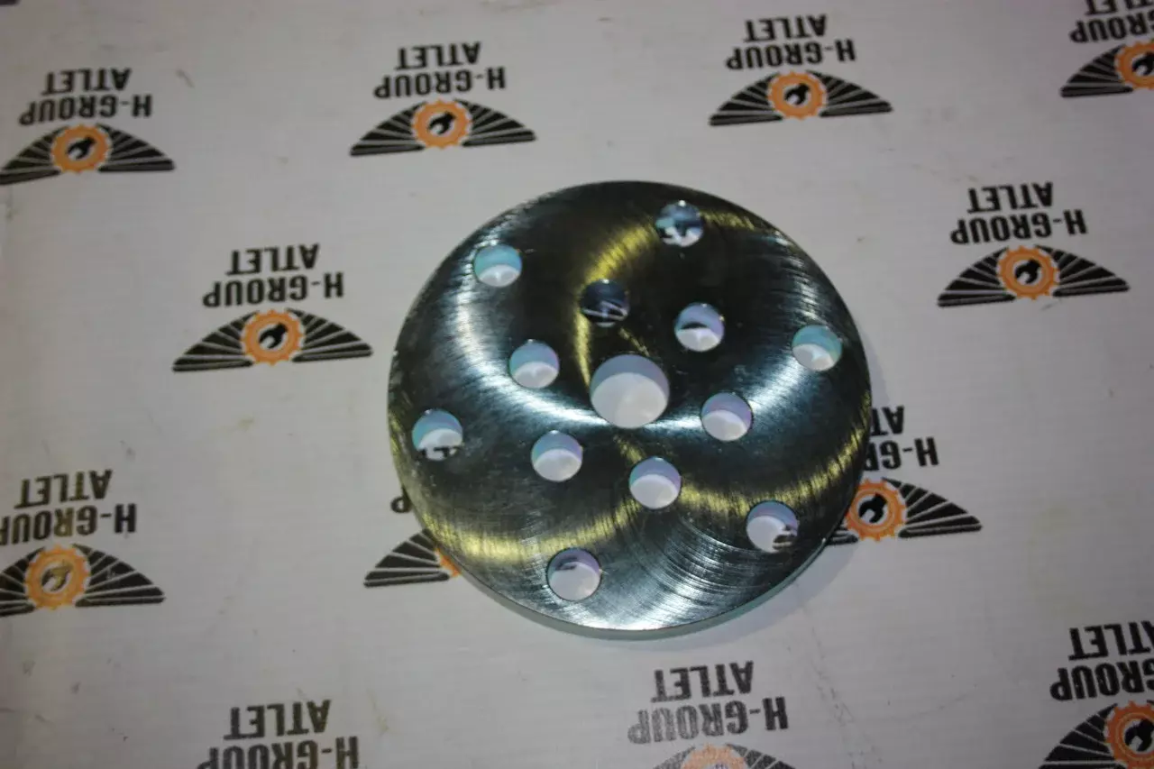 Фланец 7766825 (FLANGE 00713560) на технику Sandvik