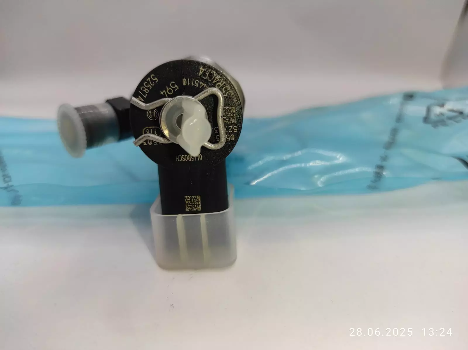 Форсунка топливная BOSCH 0445110594 COMMON RAIL EURO-4
