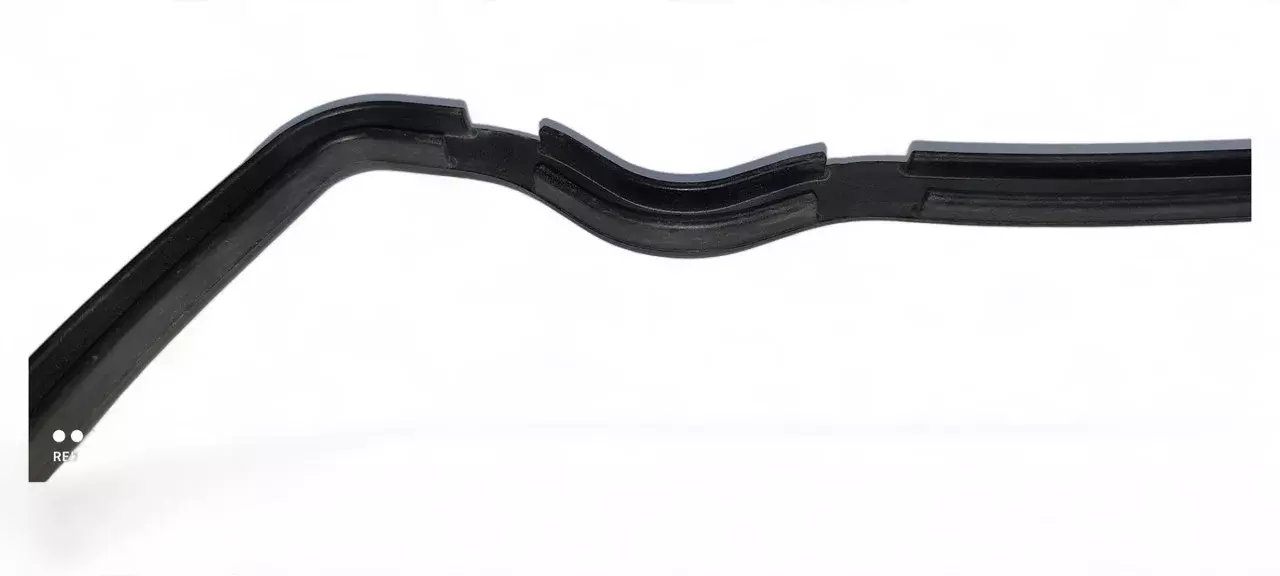Прокладка Клапанной крышки PACKING CYLINDER HEAD COVER Doosan DE12TIS 65.03905-0020 Код: 65.03905-0020