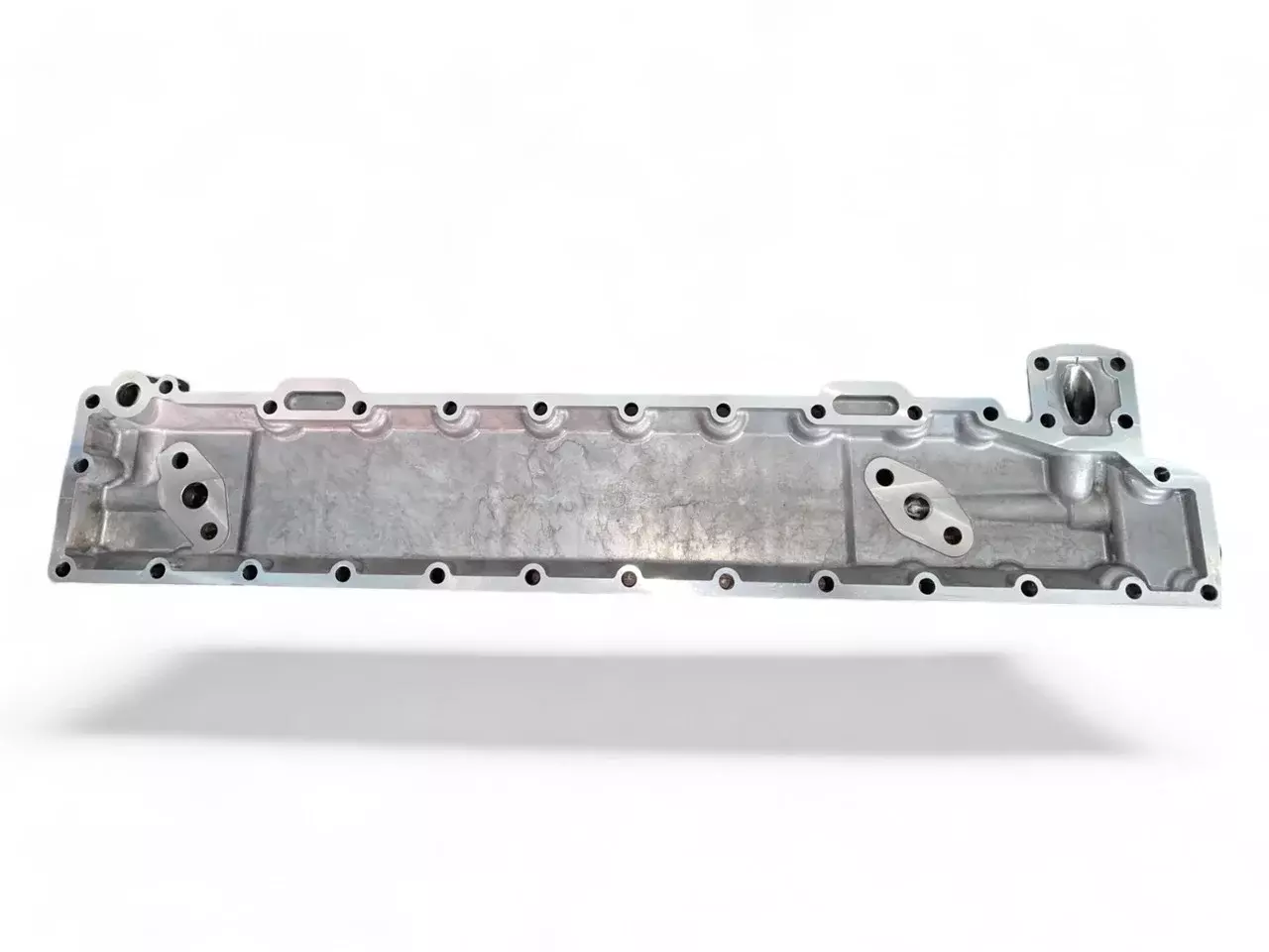 Крышка маслоохладителя HOUSING OIL COOLER Doosan DB58 65.05604-0013B 110975-00027 Код: 110975-00027