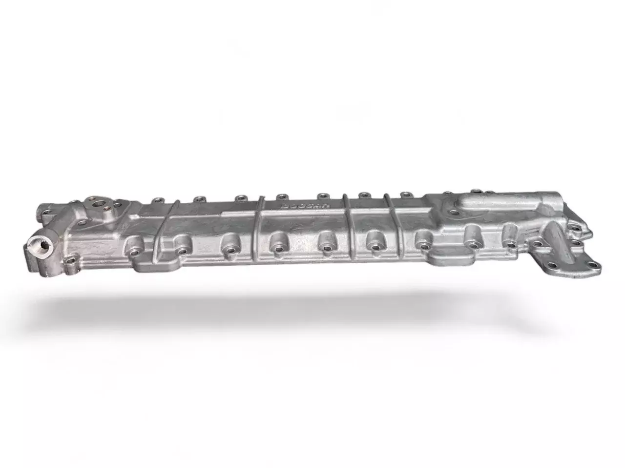 Крышка маслоохладителя HOUSING OIL COOLER Doosan DB58 65.05604-0013B 110975-00027 Код: 110975-00027