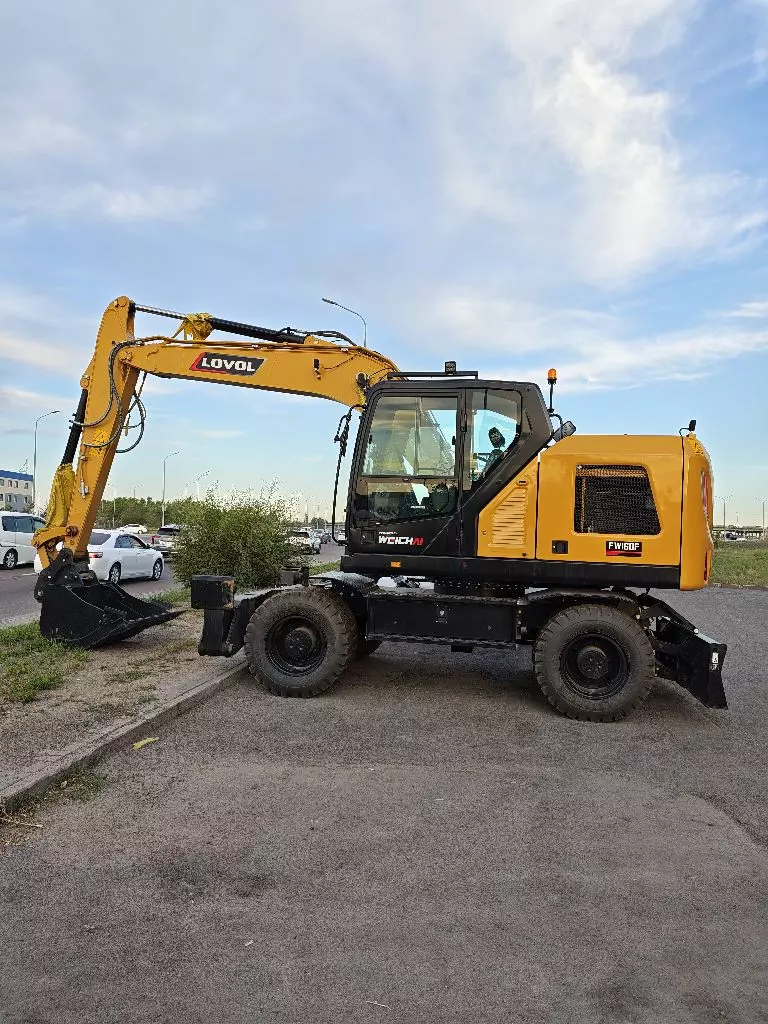 Lovol FW160F, Колесные экскаваторы
