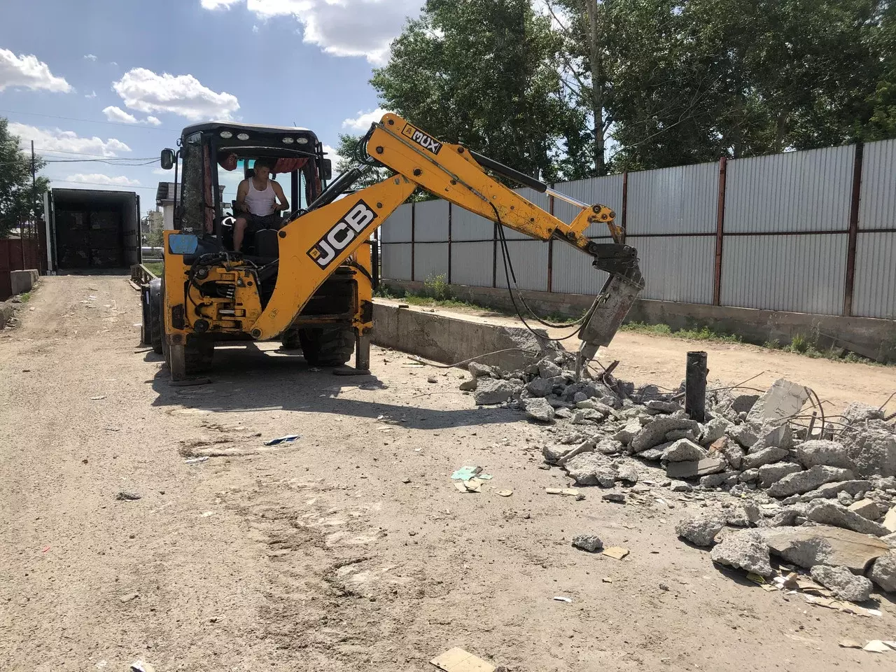 JCB